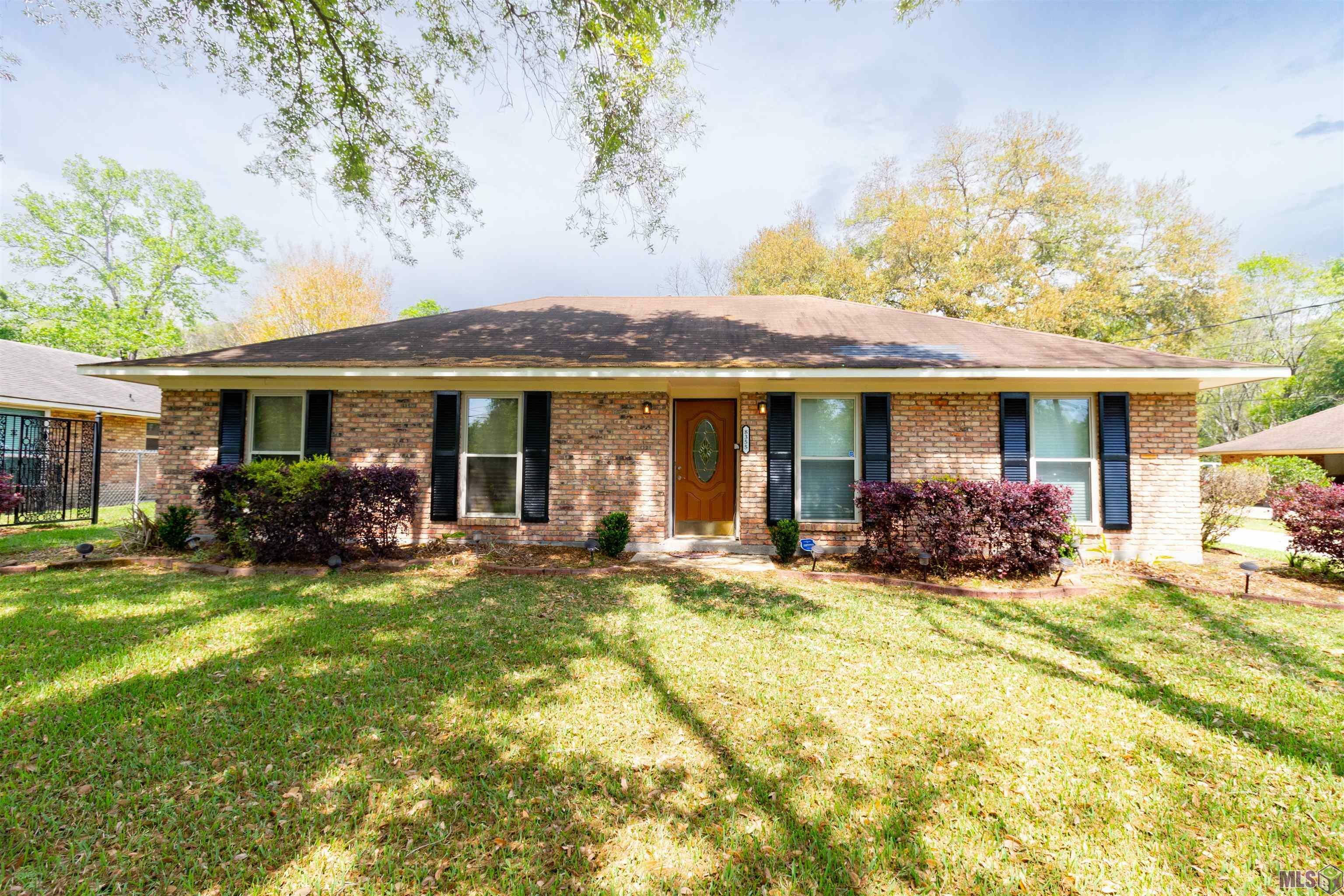Property Photo: 8355 Gay Dr LA 70814
