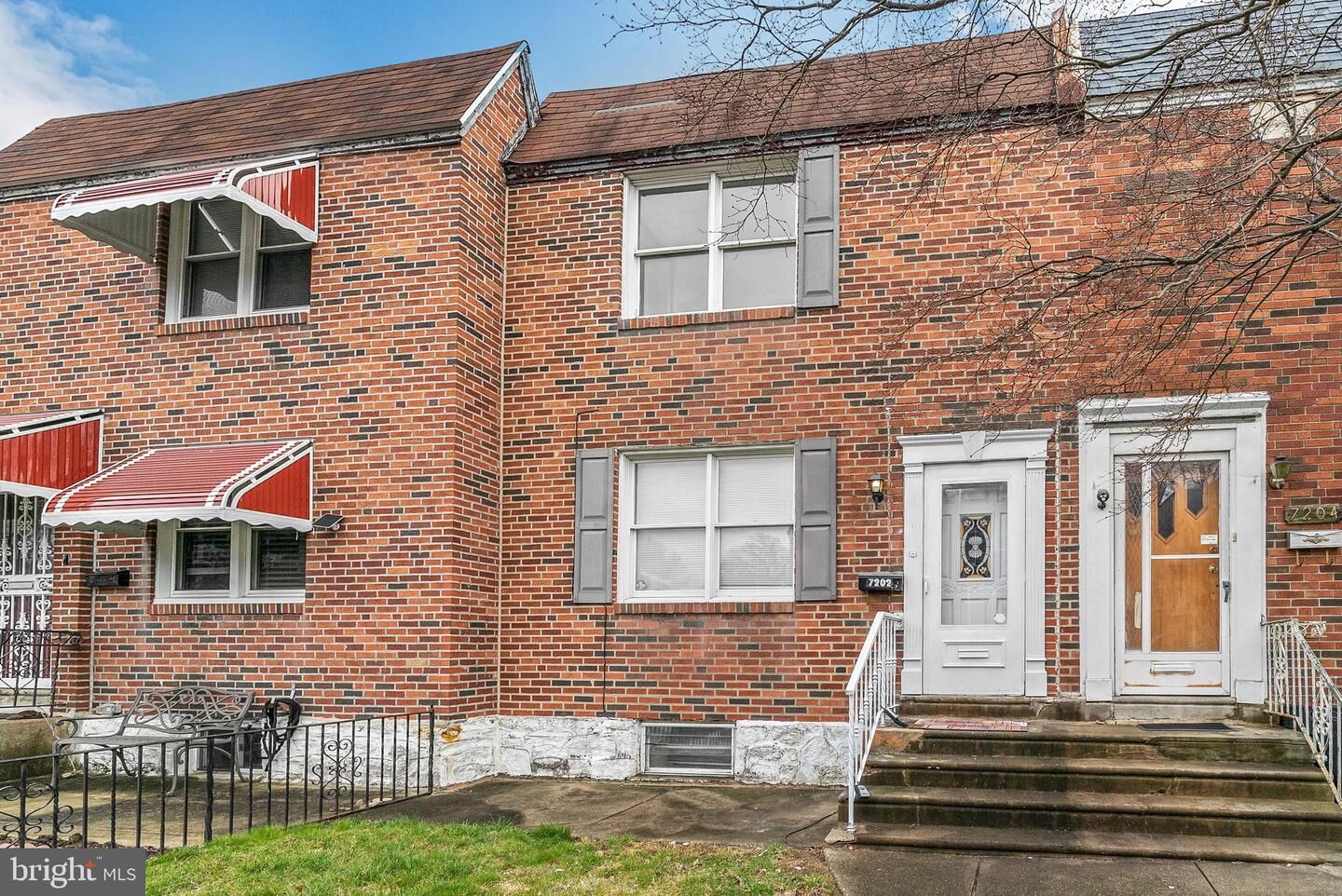 Property Photo:  7202 Guyer Avenue  PA 19153