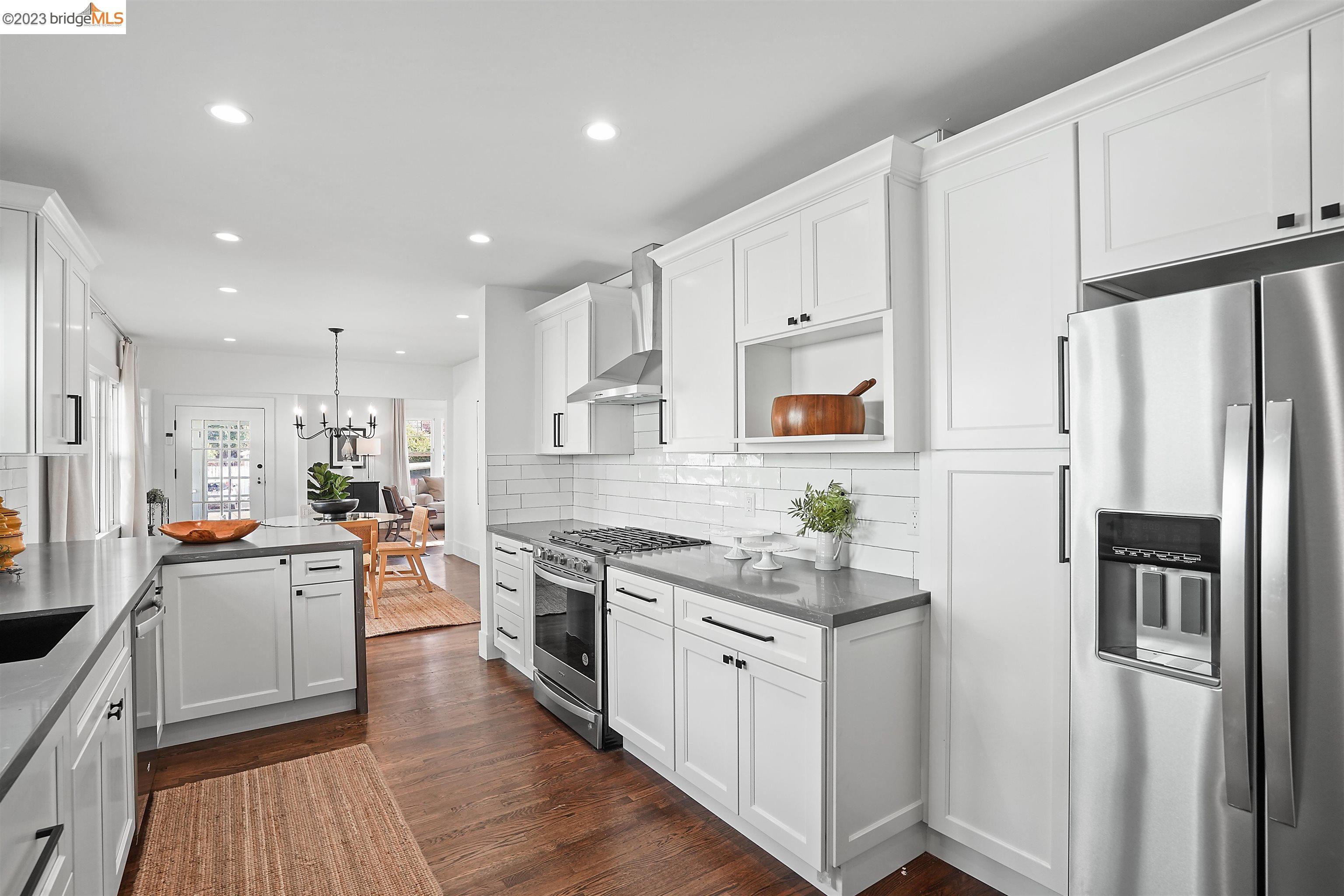 Property Photo: 3059 Delaware St CA 94602