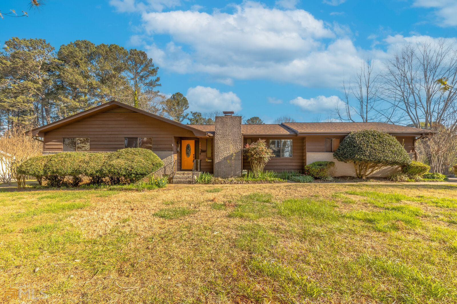 Property Photo: 722 Mundys Mill Road GA 30238