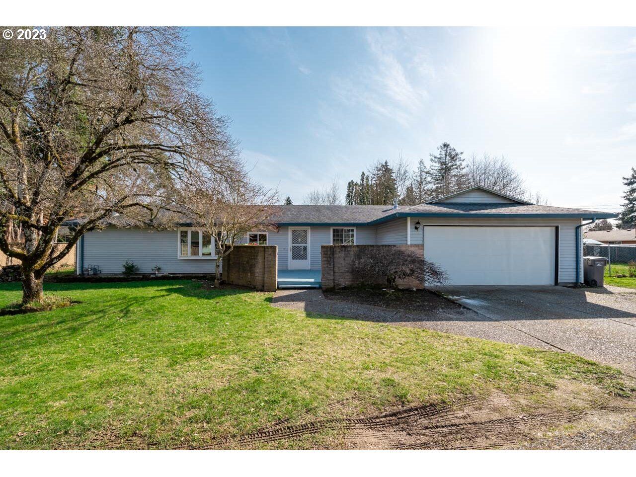 Home for sale in Portland 1733 SE 174th Ave, Portland, OR 97233