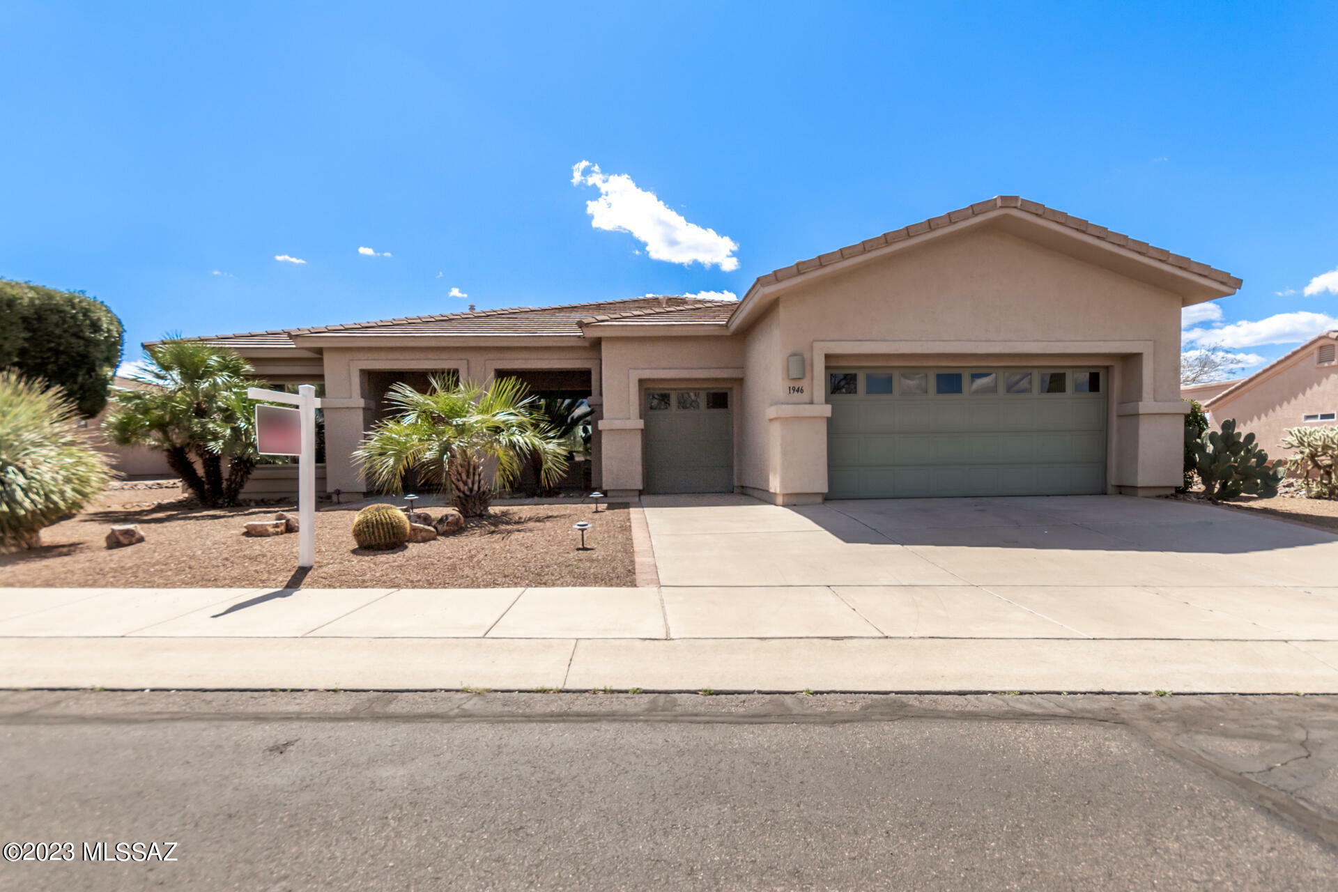 Property Photo:  1946 E Longspur Place  AZ 85614 