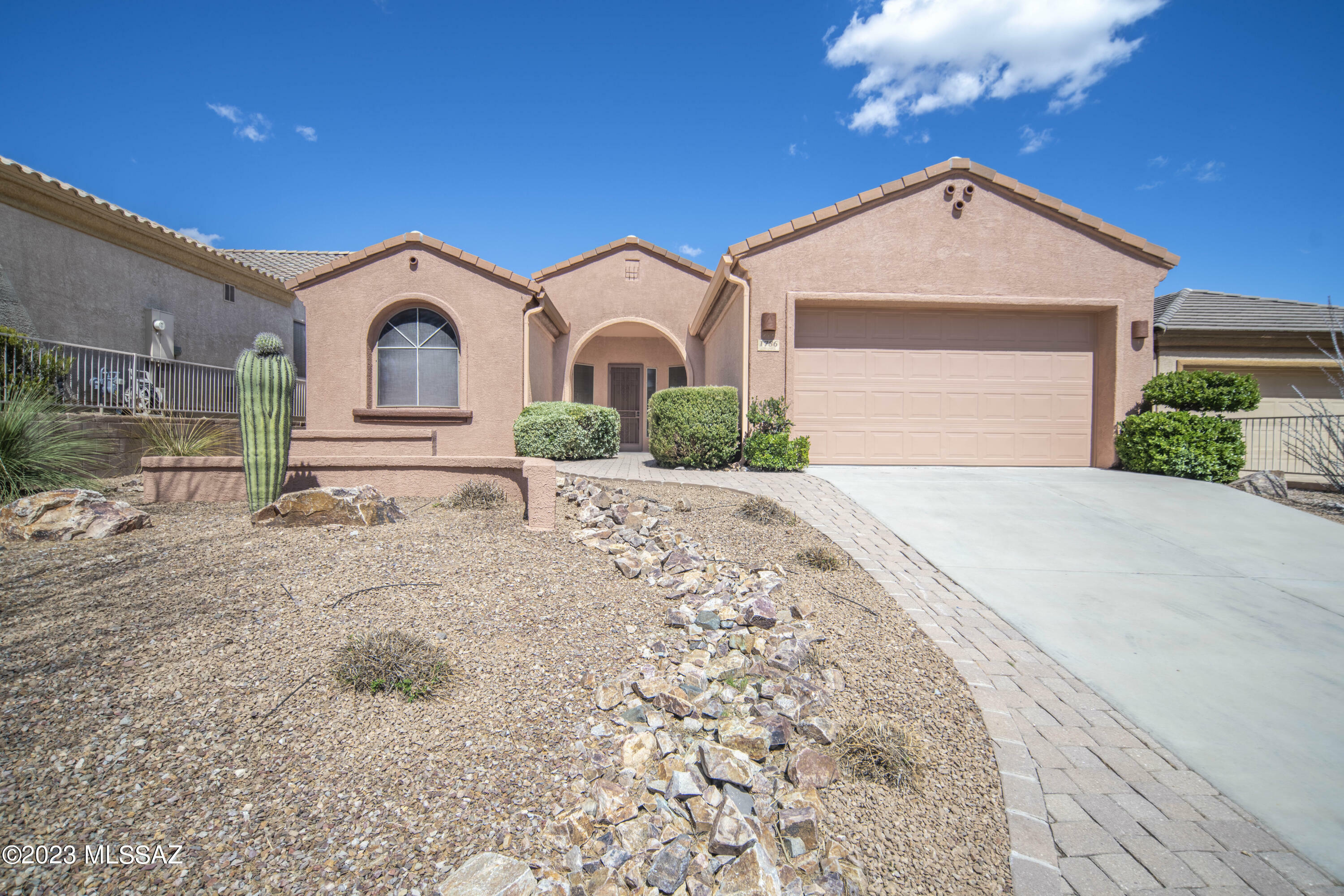 Property Photo:  1786 W Placita Canoa Azul  AZ 85622 