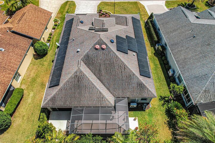 Property Photo: 3130 Amherst Way FL 32163