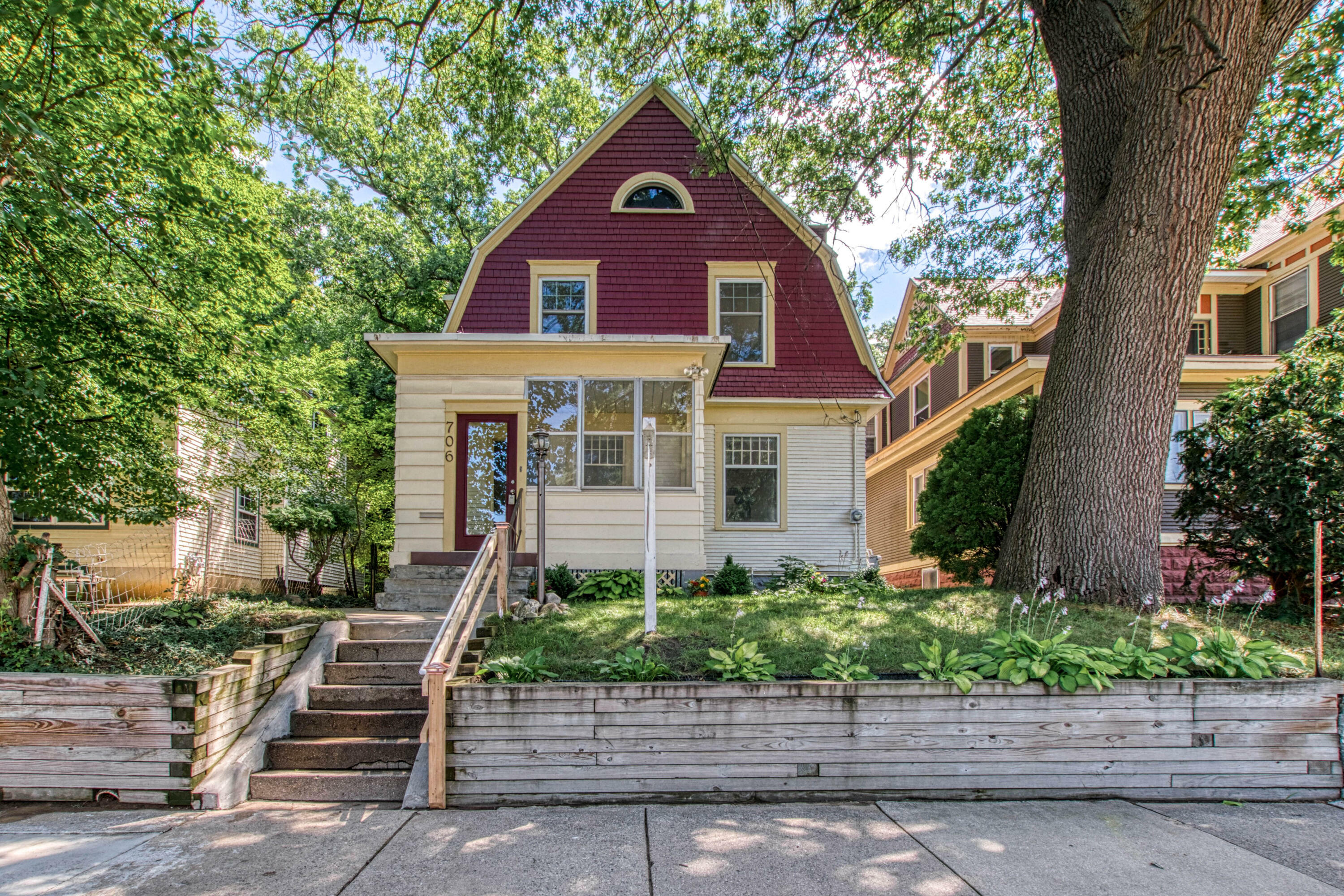 Property Photo:  706 Lafayette Avenue SE  MI 49503 