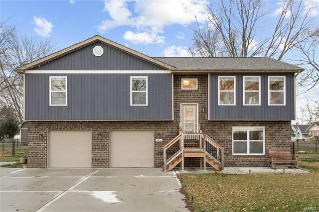 Property Photo: 1012 Hawk Island Ct IL 62025