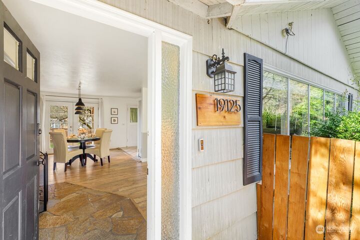 Photo de la propriété: 19125 Stone Avenue N WA 98133