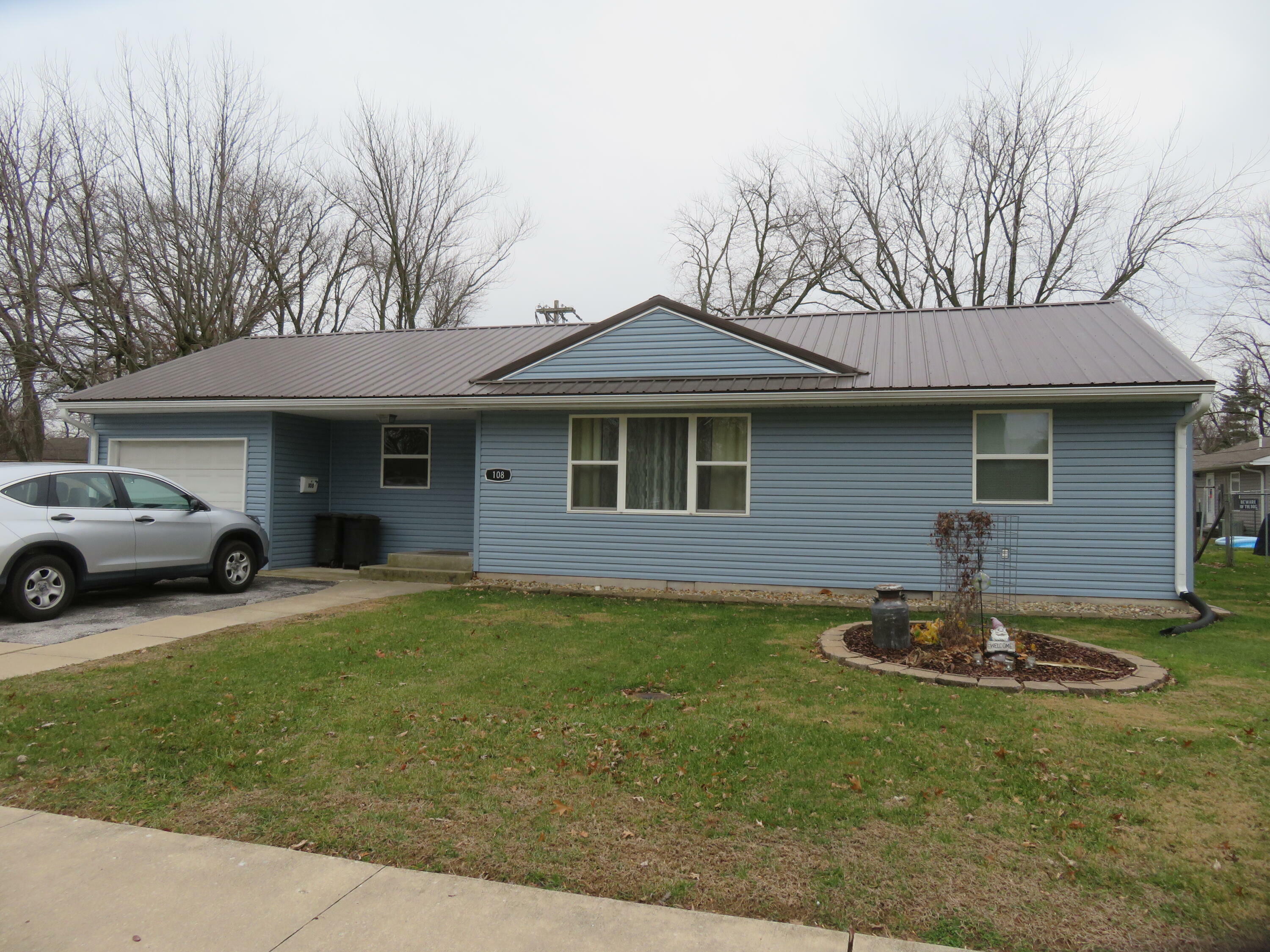 Property Photo:  108 W Lakeview St  MO 65240 