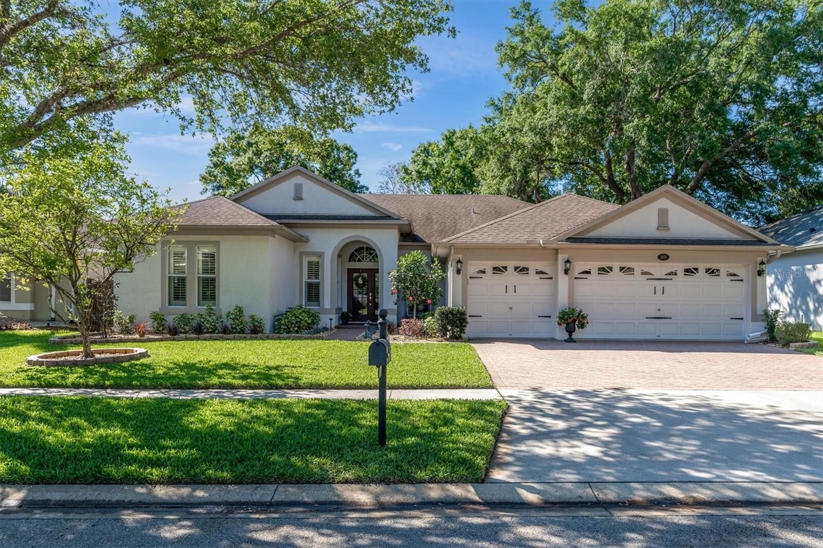 Property Photo: 3825 Misty Landing Drive FL 33594