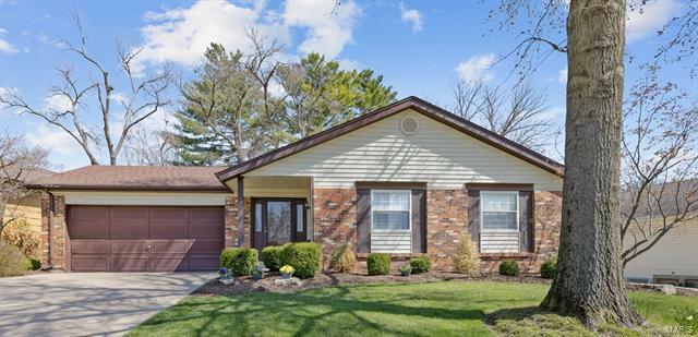 Property Photo:  2420 Country Place Drive  MO 63043 