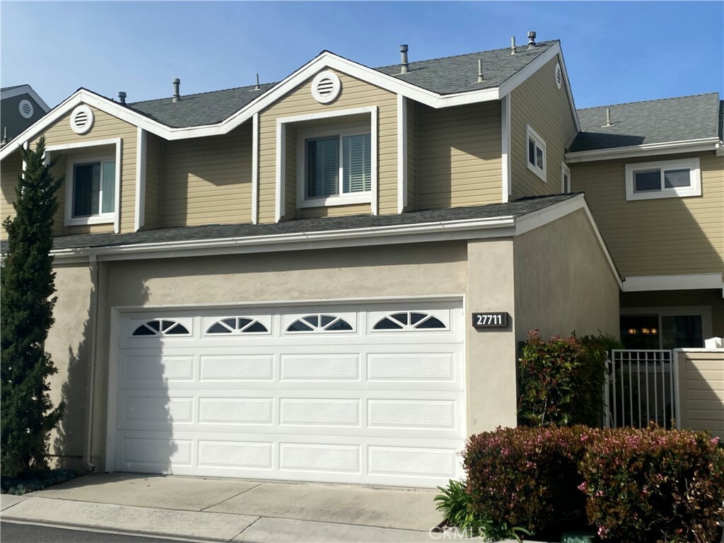 Property Photo:  27711 Berwick 205  CA 92691 