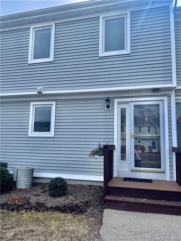 Property Photo:  54 Mallard Cove 54  CT 06424 