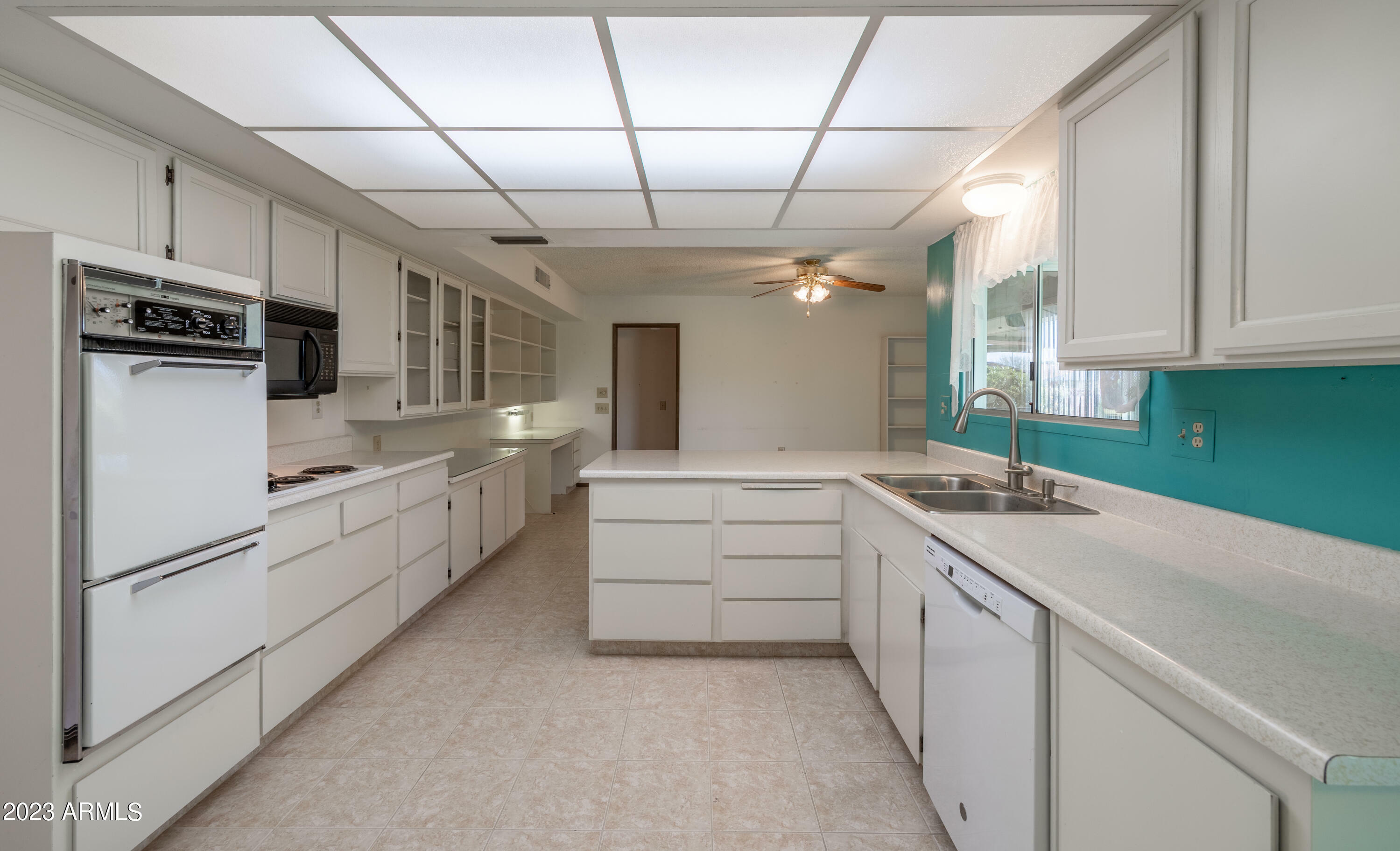 Property Photo: 10609 W Concho Circle AZ 85373