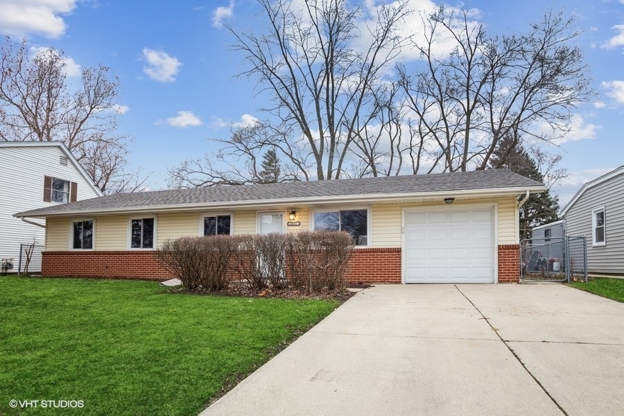 Property Photo: 6801 Hickory Street IL 60133