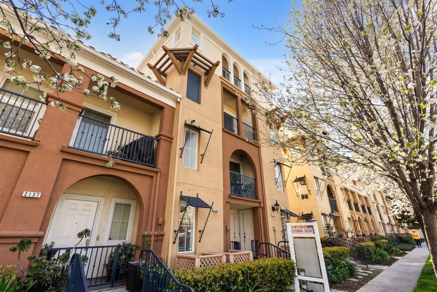 Property Photo: 2141 Sonador Commons CA 95128