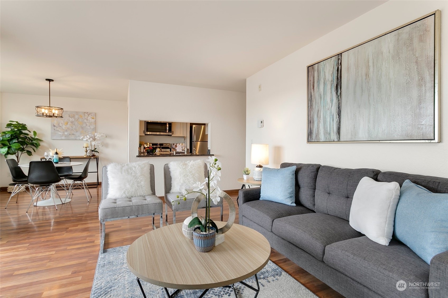 Property Photo:  4187 W Lake Sammamish Parkway SE B307  WA 98008 