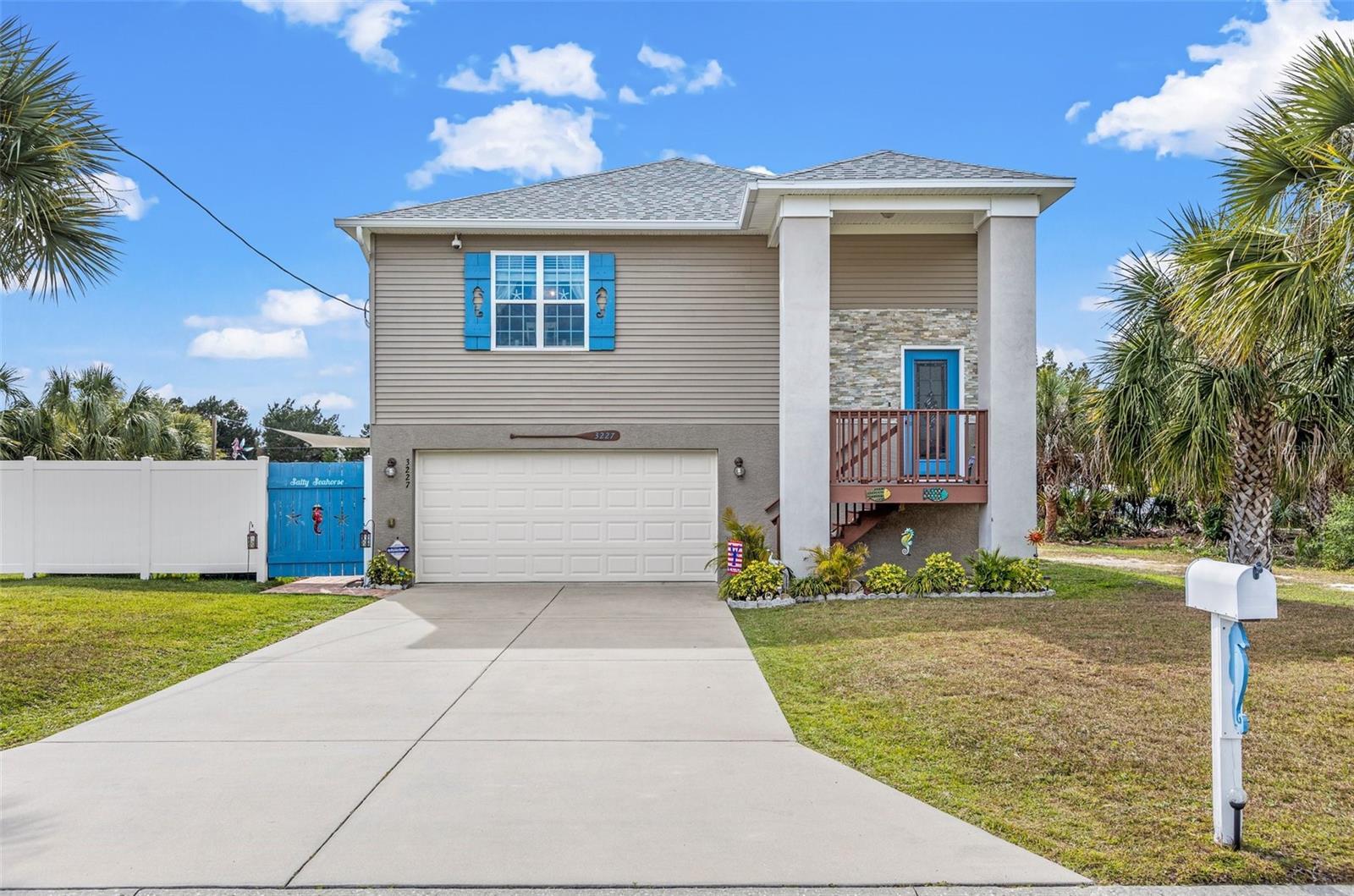 Property Photo: 3227 Rose Arbor Drive FL 34607