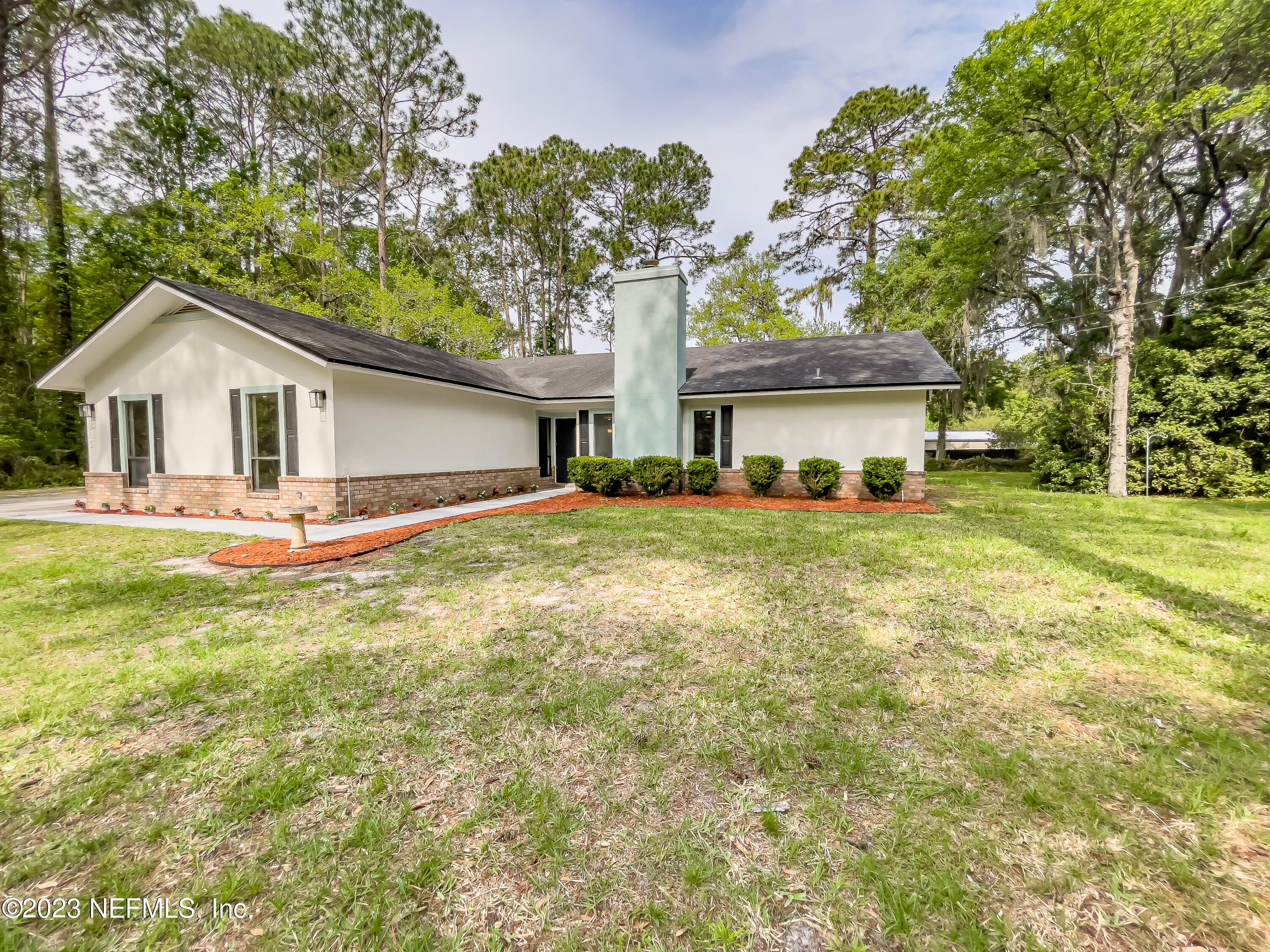 Property Photo: 1815 Orange Picker Road FL 32223