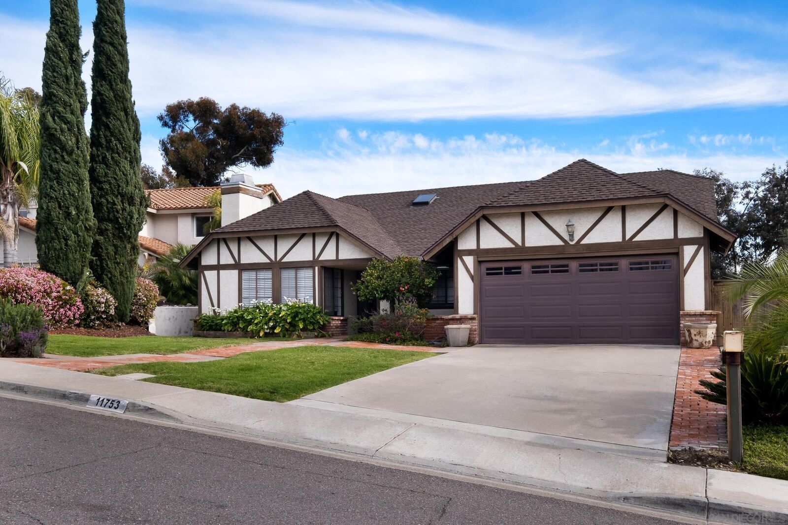 Property Photo:  11753 Petirrojo Court  CA 92124 