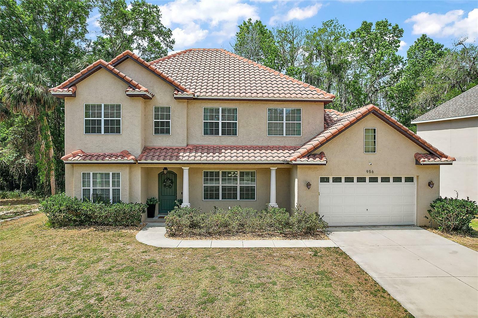 Property Photo:  956 Belle Oak Drive  FL 34748 