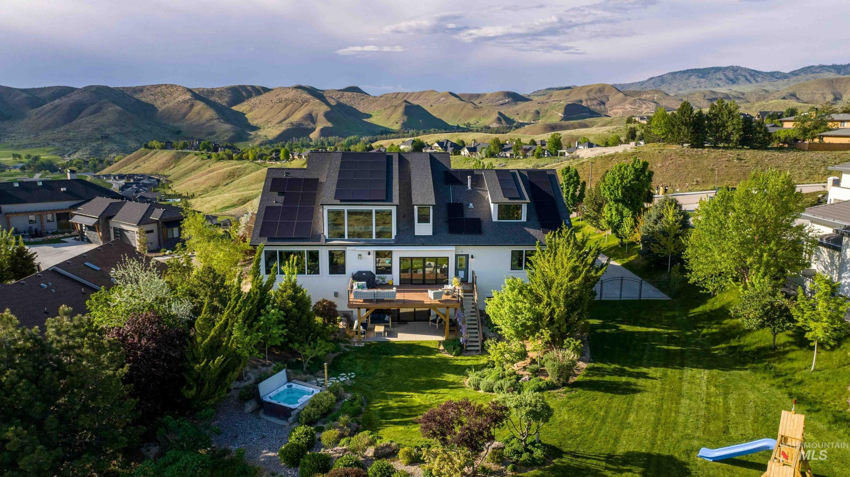 Property Photo: 1737 W Silver Crest Drive ID 83703