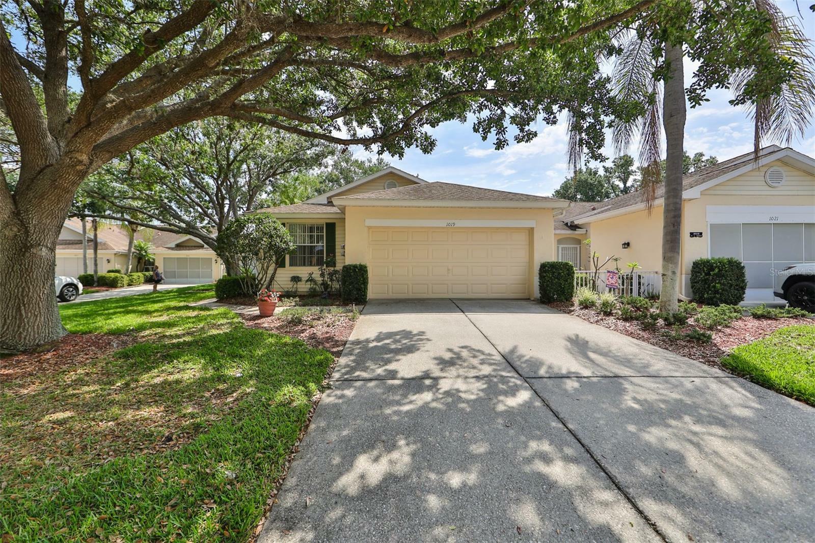 Property Photo:  1019 Norfork Island Court 35  FL 33573 