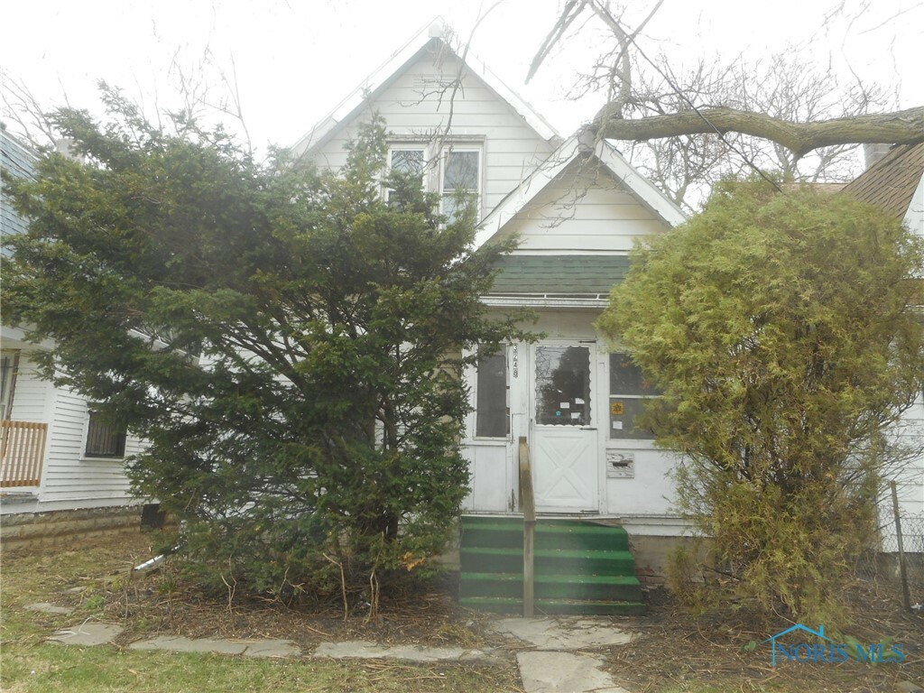 Property Photo:  3248 Maplewood Avenue  OH 43610 