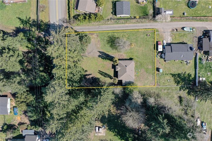 Property Photo: 221 NW Nichols Avenue WA 98311