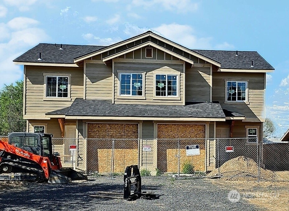 Property Photo: 408 E 4th Street WA 98857