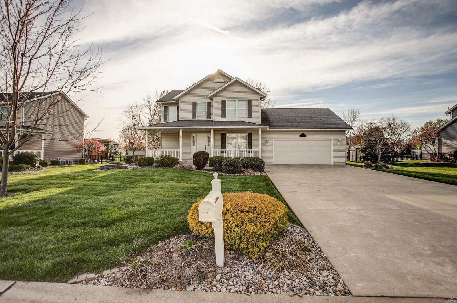 Property Photo:  122 Bradford Place  IL 62052 