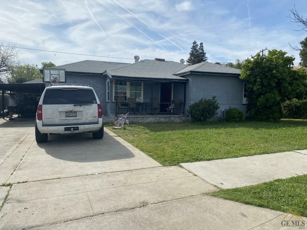 702 Ray Street  Bakersfield CA 93308 photo