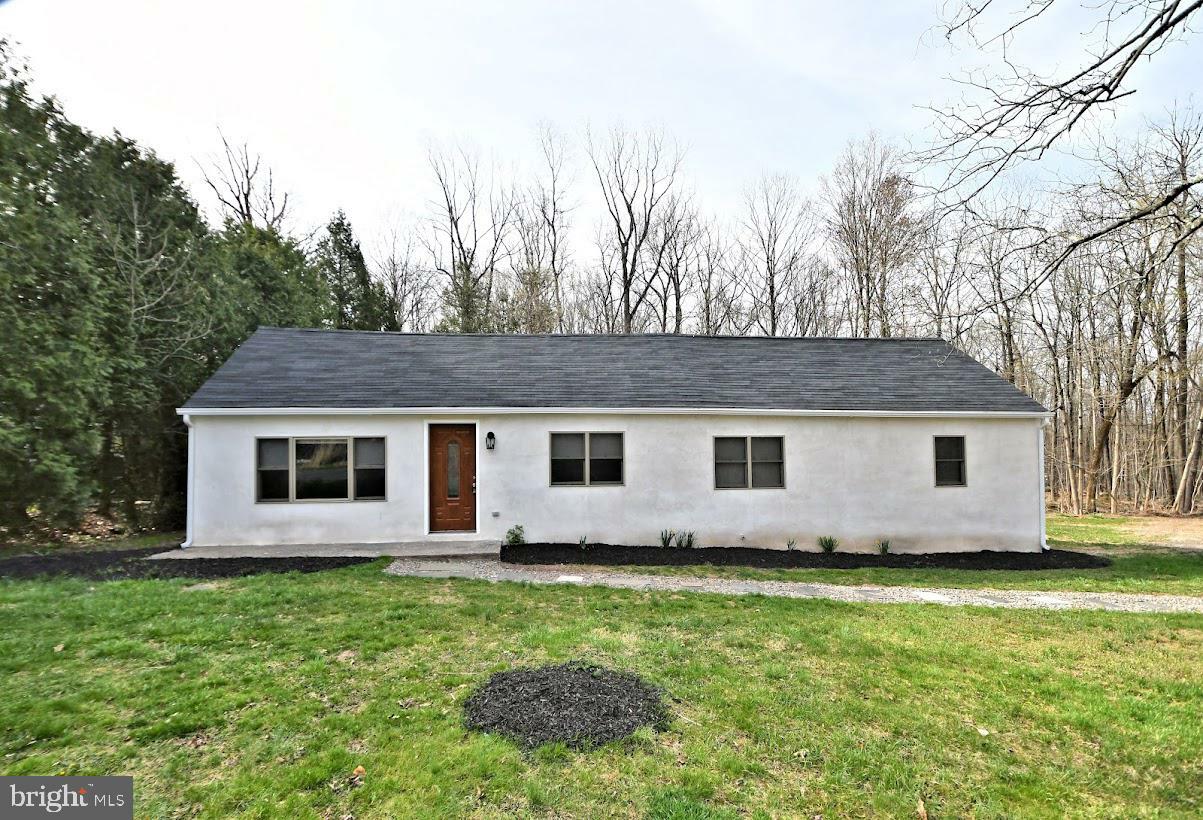 Property Photo:  190 E Cherry Road  PA 18951 