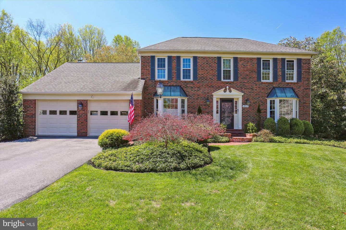 Property Photo:  4953 Walkingfern Drive  MD 20853 