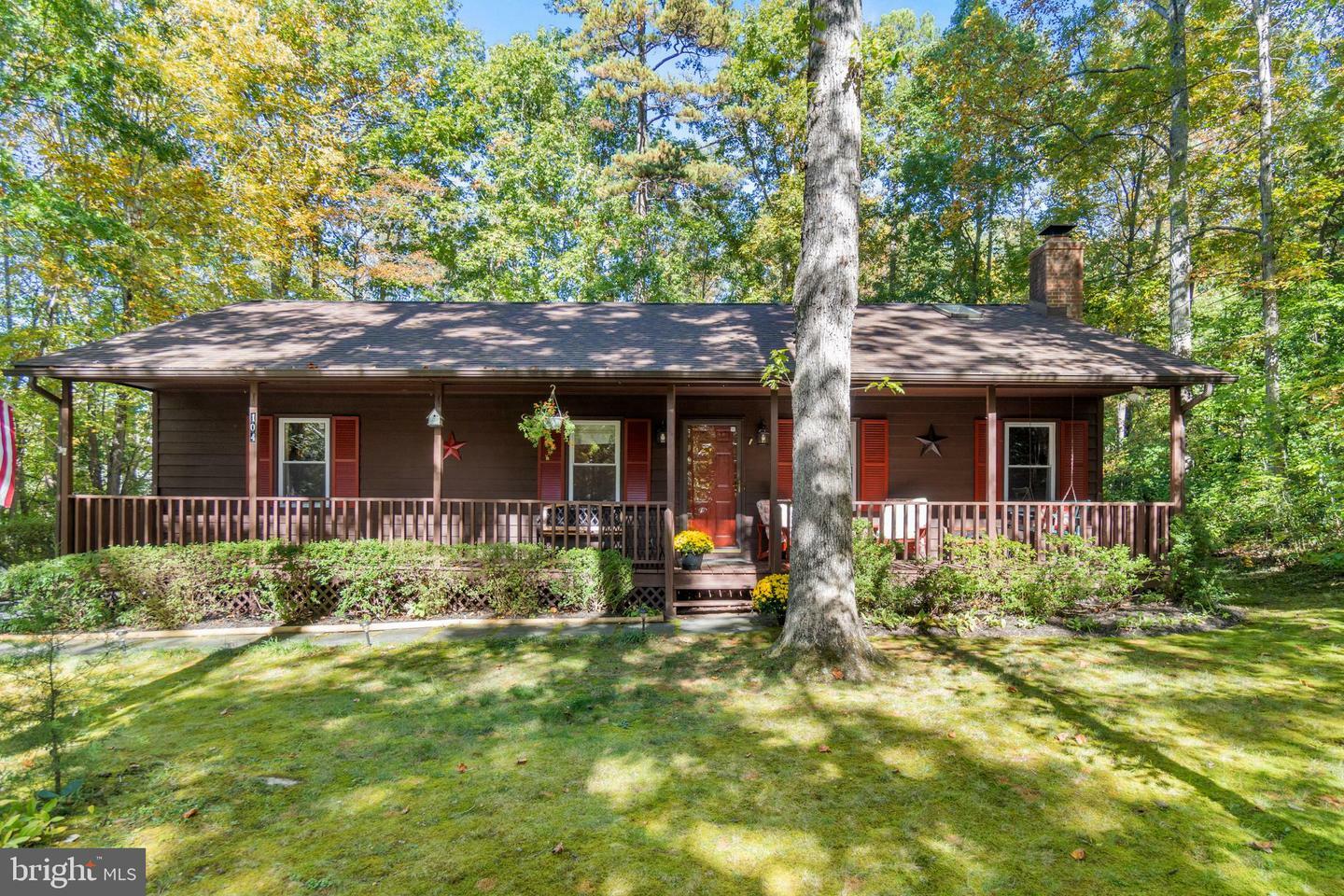 Property Photo:  104 Elm Court  VA 22508 