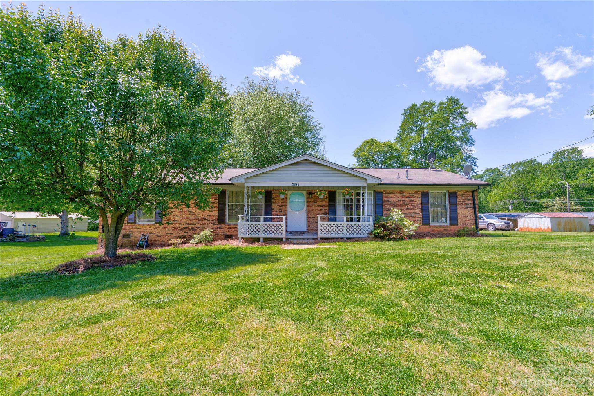 Property Photo:  4205 Frostwood Drive  NC 28056 