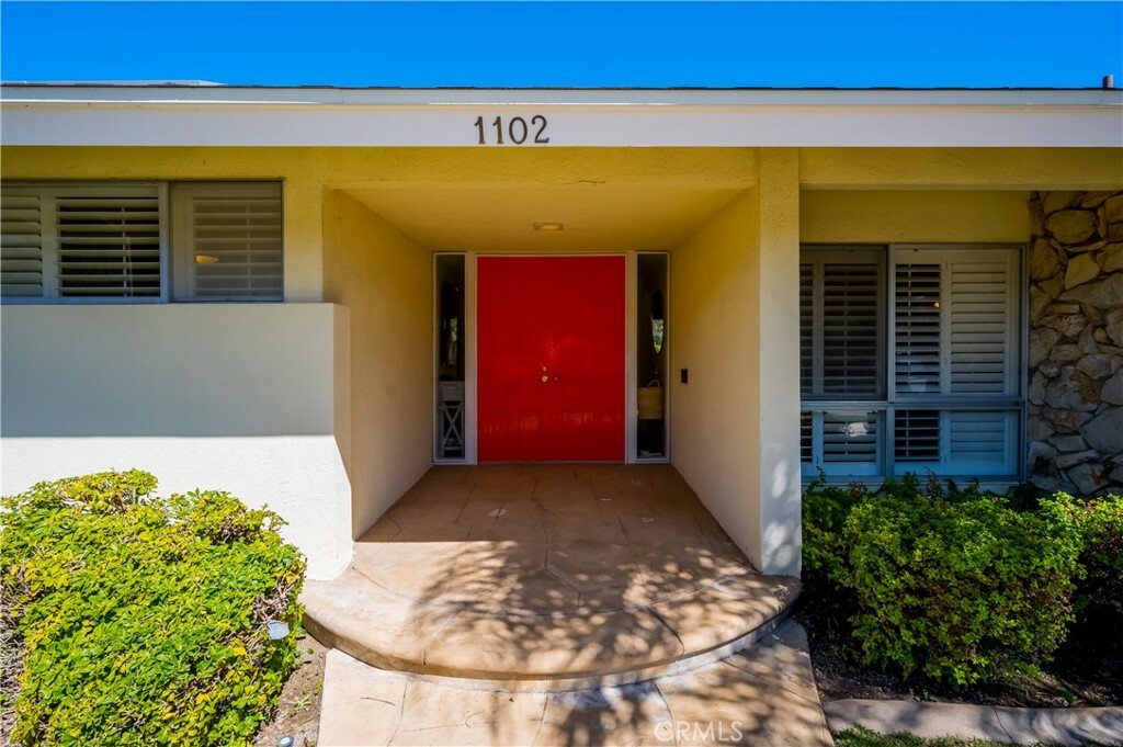 Property Photo: 1102 Hendrix Avenue CA 91360