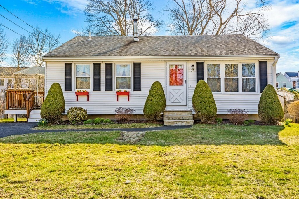 Property Photo: 25 Merritt Ave(Dead End St) MA 02302