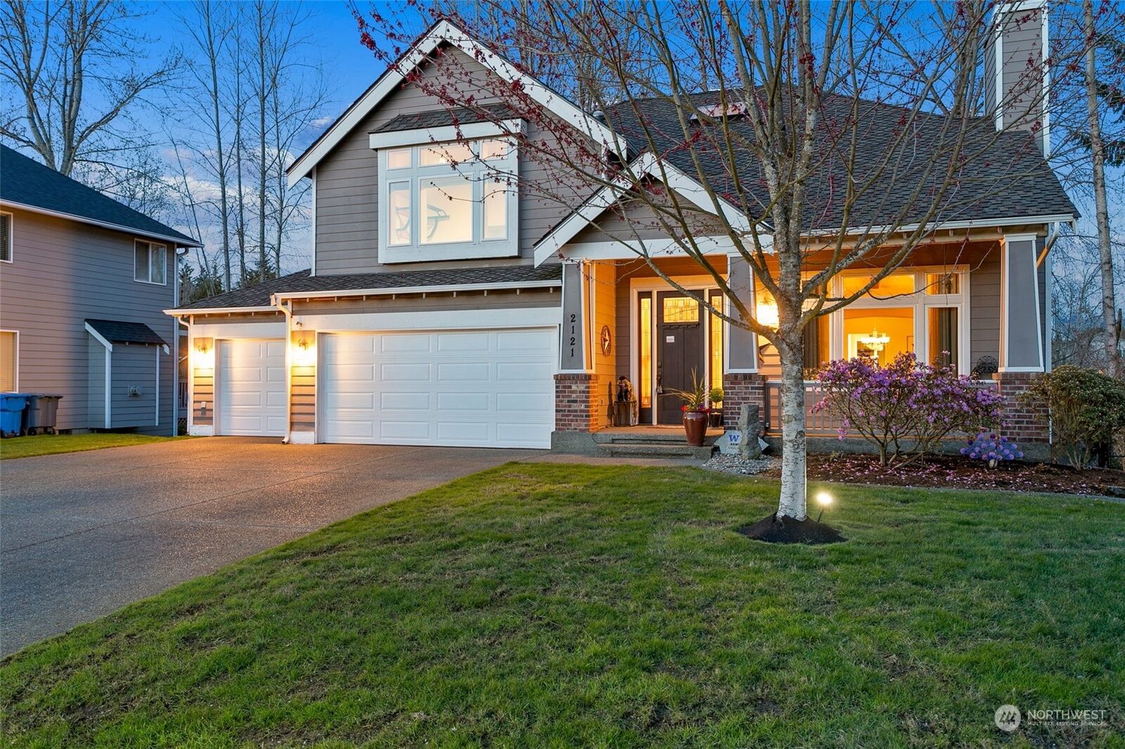 Home for sale in Puyallup 2121 20th Street SE, Puyallup, WA 98372