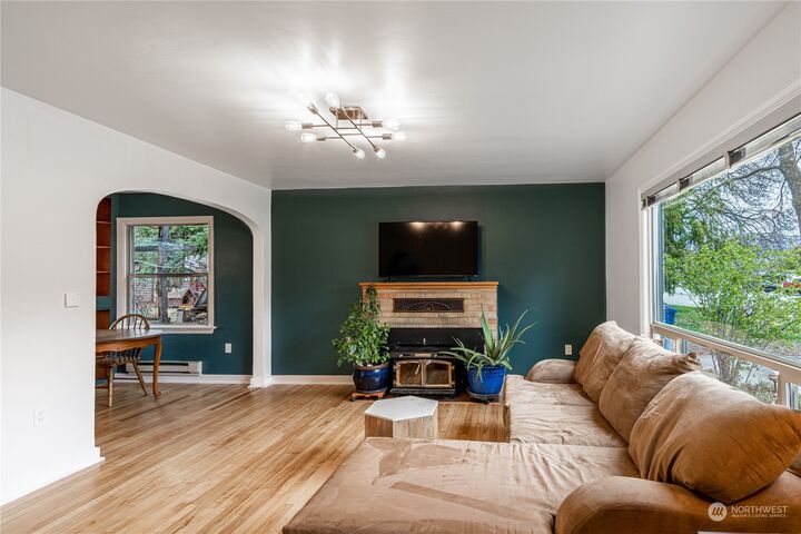 Property Photo: 417 E Wapato Street WA 98816