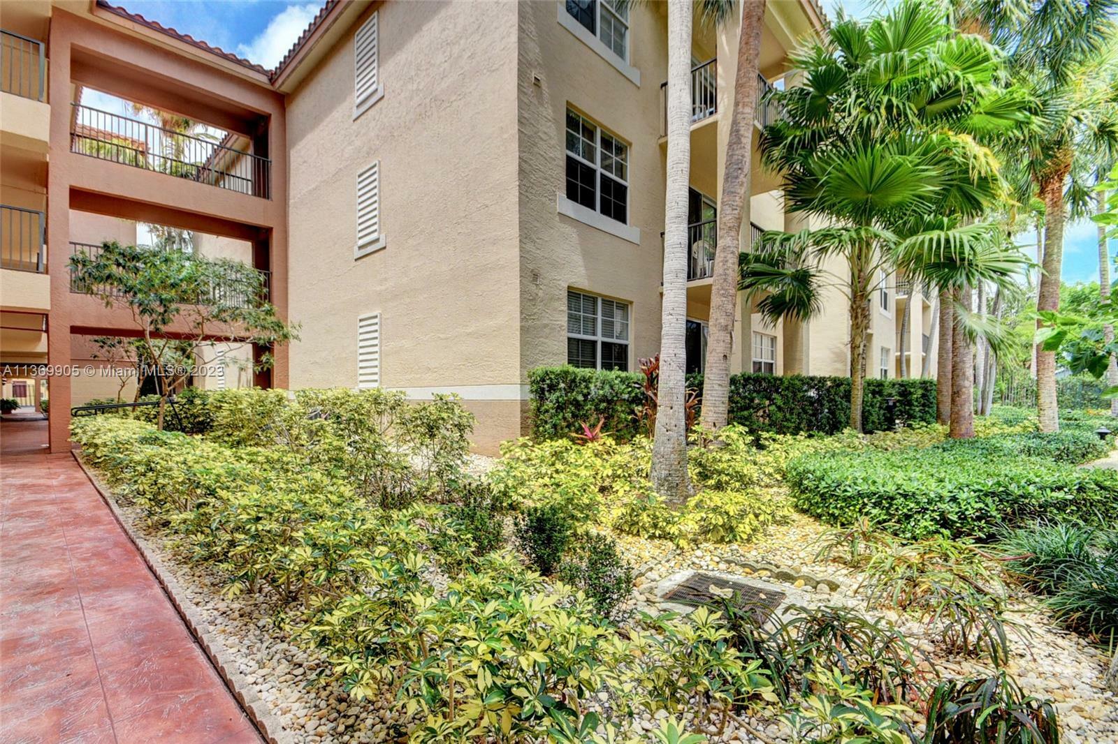 Property Photo:  1805 N Flagler Dr 119  FL 33407 