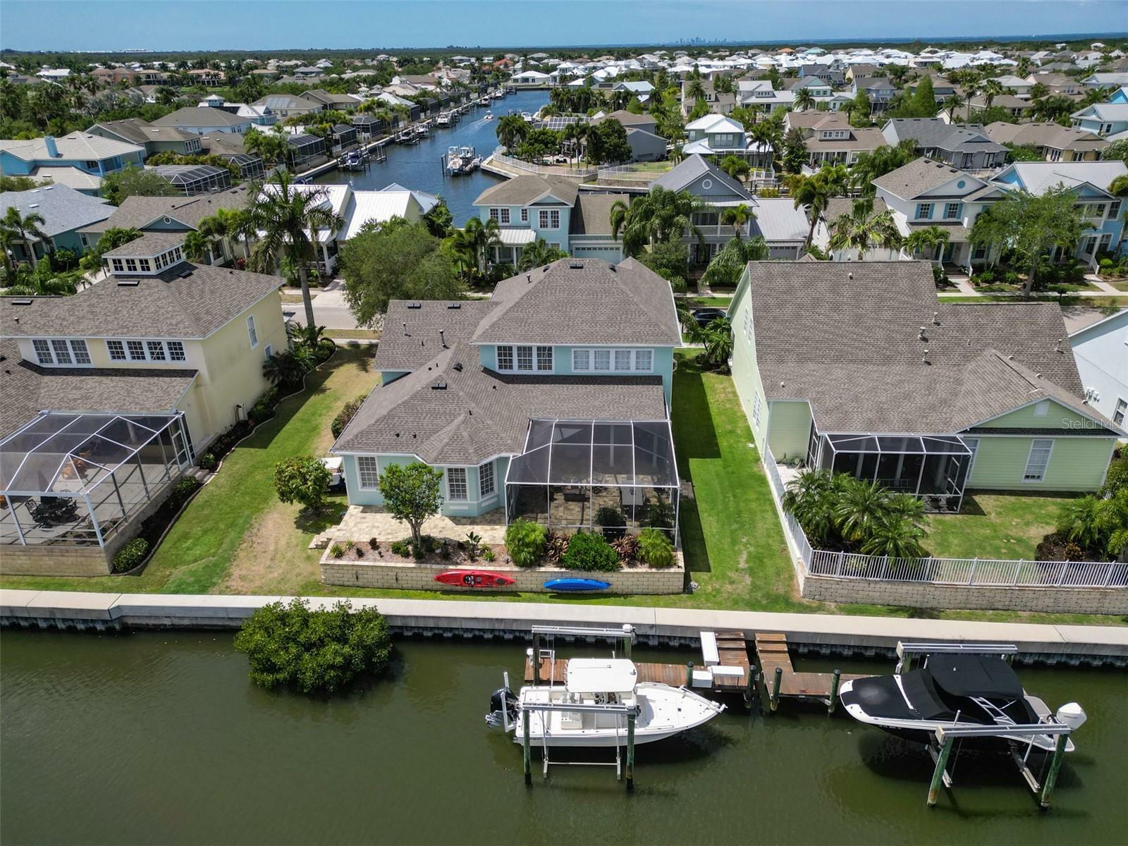 Property Photo: 411 Islebay Drive FL 33572