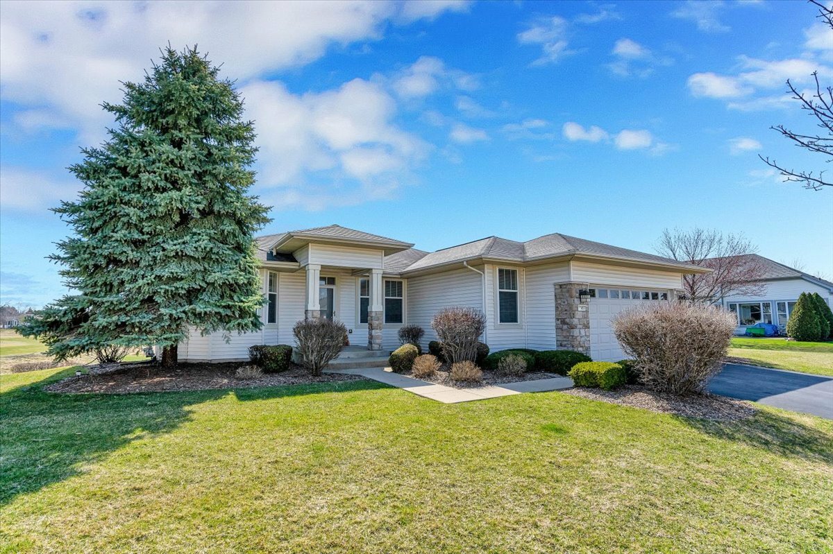 Property Photo: 12457 Pheasant Ridge Drive IL 60142