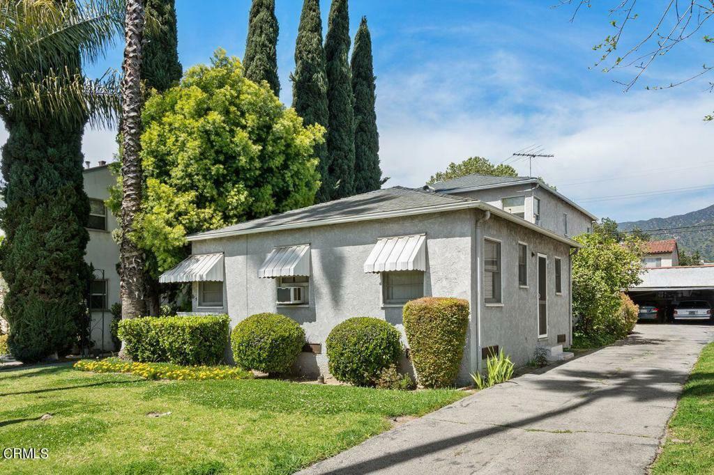 Property Photo: 815 W Glenoaks Boulevard CA 91202