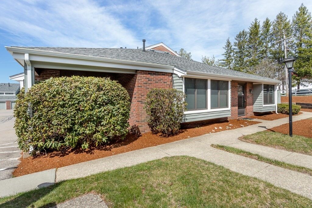 Property Photo: 52 Bailey Street 52 MA 02072