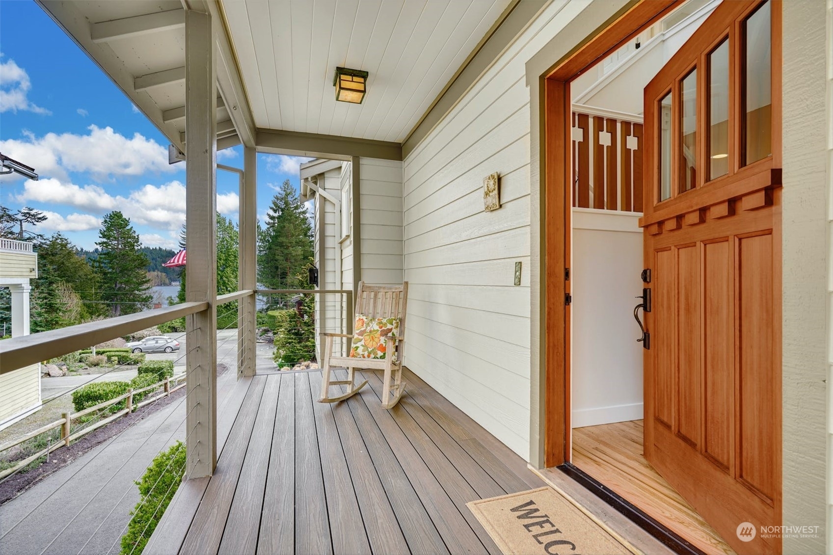 Property Photo:  3207 W Lake Sammamish Parkway NE  WA 98052 