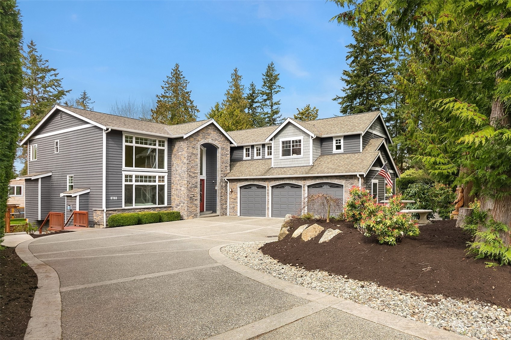 Property Photo:  8703 191st Place SW  WA 98026 