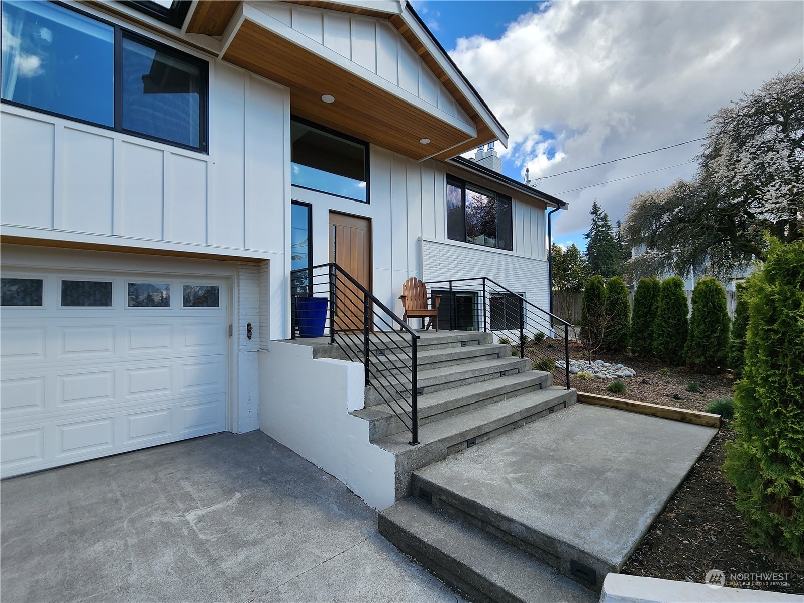 Property Photo:  20911 82nd Avenue W  WA 98026 