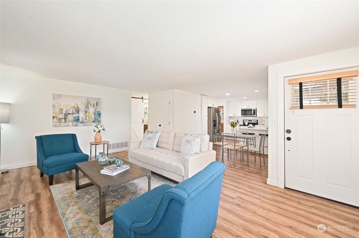 Property Photo: 15728 Midvale Avenue N WA 98133