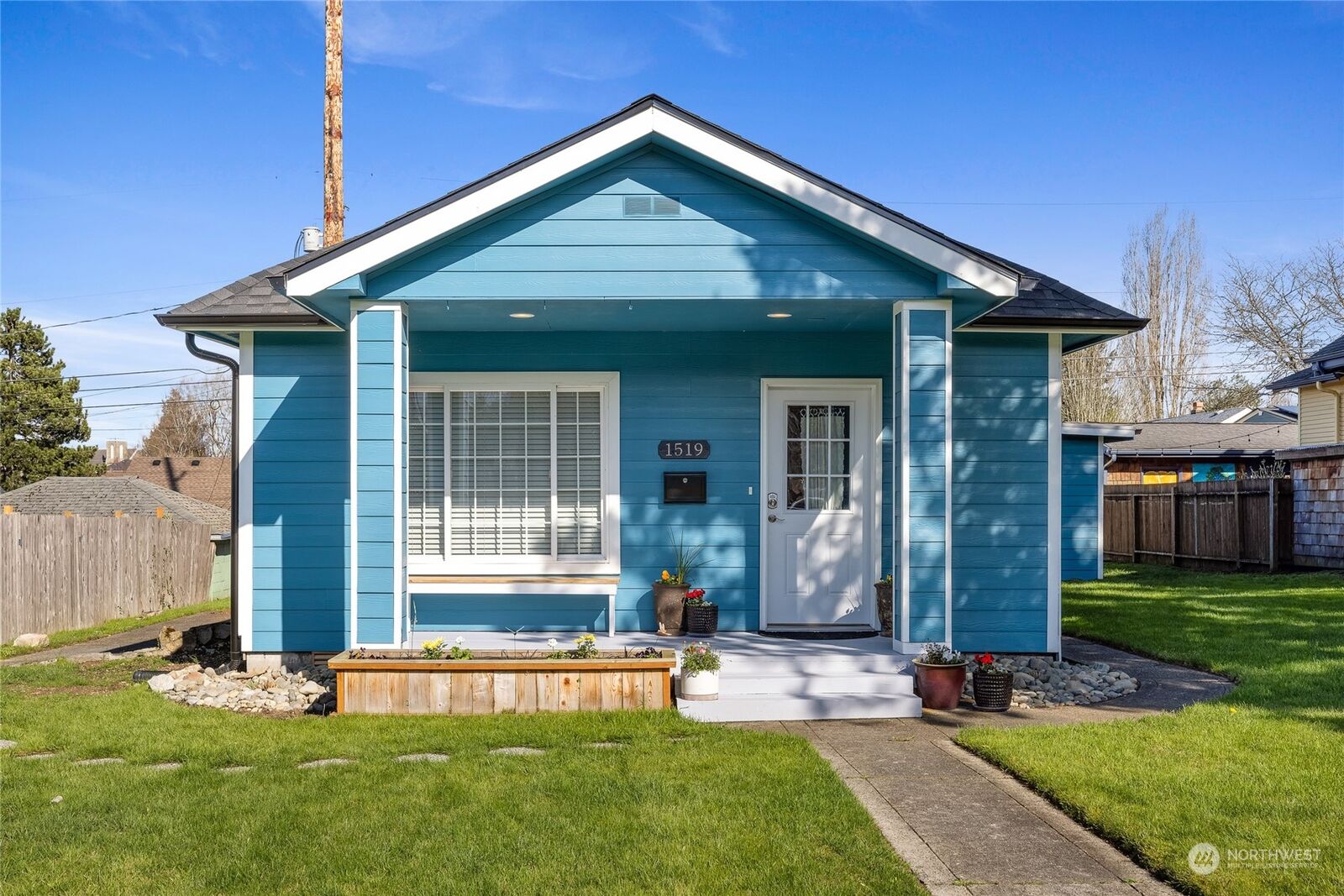 Property Photo:  1519 N Anderson Street  WA 98406 
