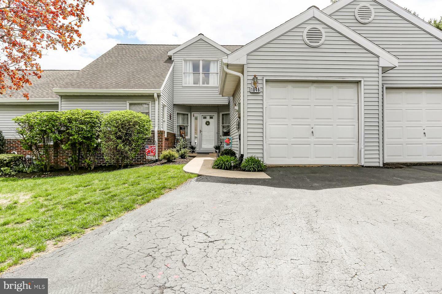 Property Photo:  1046 Country Hill Drive  PA 17111 